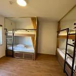 33Hostel - Solo Traveller 18 To 35 Only Hostel Baleal