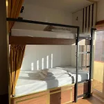 33Hostel - Solo Traveller 18 To 35 Only Baleal