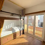 33Hostel - Solo Traveller 18 To 35 Only *