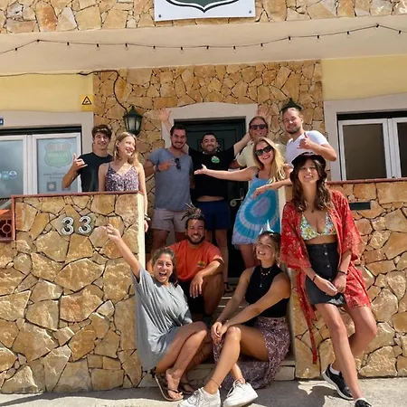 33 - Youth 18 To 35 Only Albergue Baleal