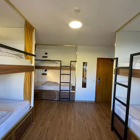 Albergue 33 - Youth 18 To 35 Only *