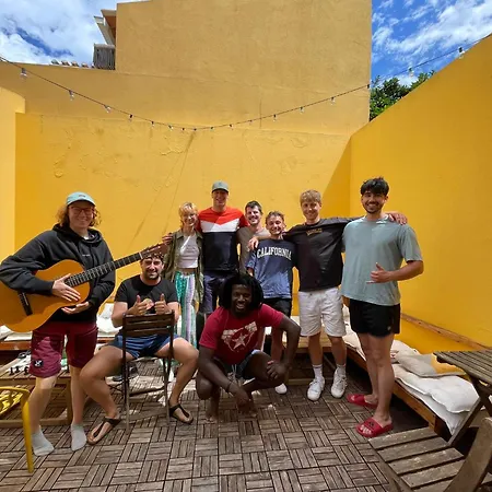 Albergue 33 - Youth 18 To 35 Only Baleal