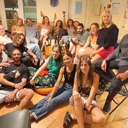 Albergue 33 - Youth 18 To 35 Only Baleal