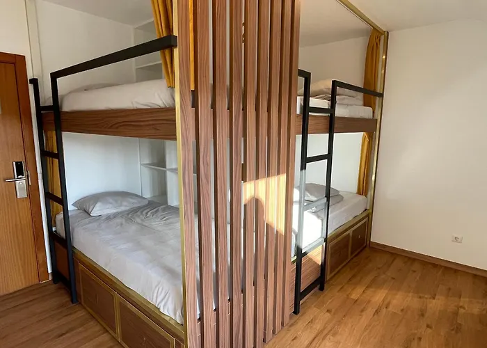 33 - Youth 18 To 35 Only בליאל