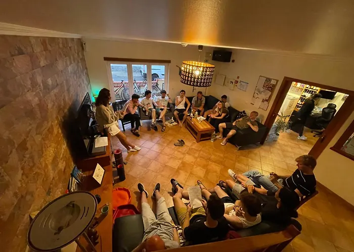 33 - Youth 18 To 35 Only בליאל