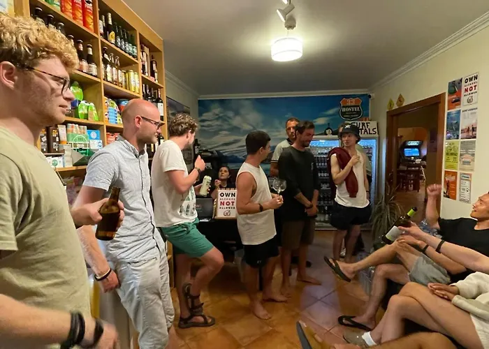 אכסניה 33 - Youth 18 To 35 Only