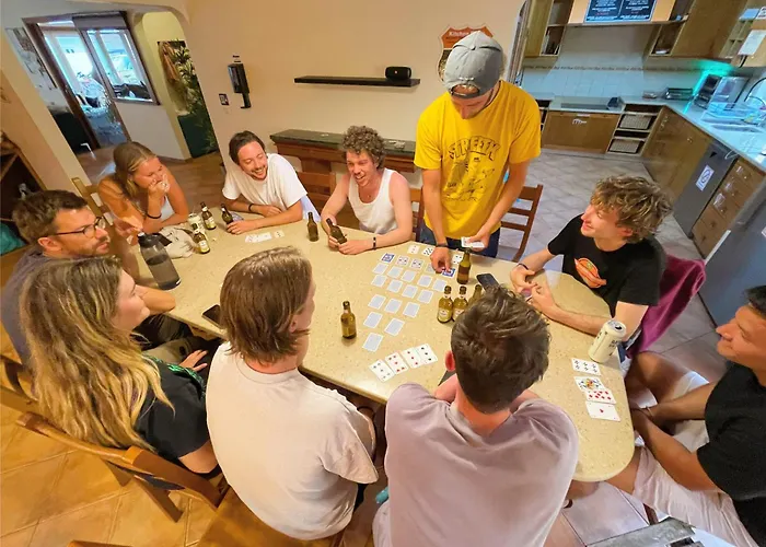 33 - Youth 18 To 35 Only בליאל